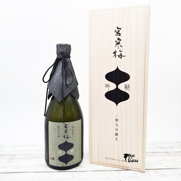 elegant 19% rice polishing japanese sake from Meat United