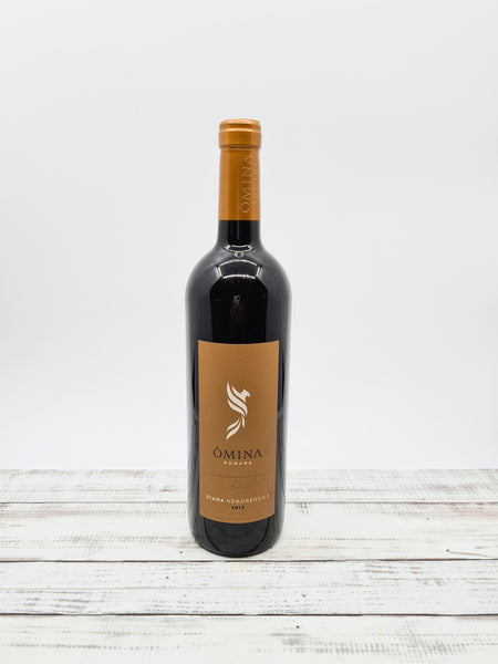 Omina Diana Nemorensis blended Red Wine from Italy